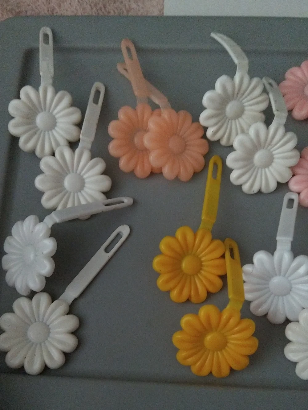 Daisy Flower Hair Clips - Mixed Pastel & Yellow